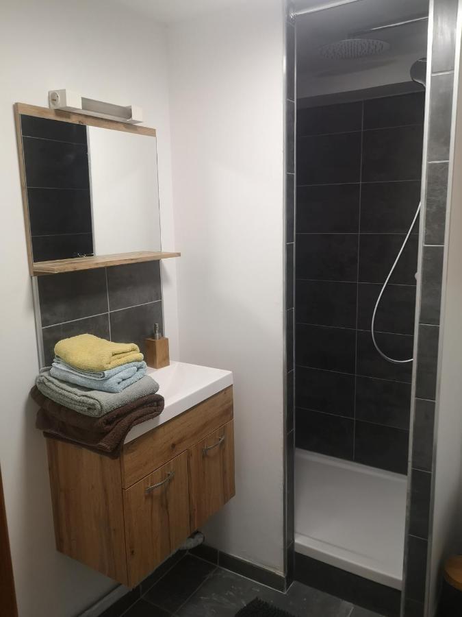 Apartment Sur Jardin Au Calme A Pernes 1 *